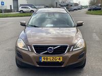 tweedehands Volvo XC60 2.0T Kinetic compleet dealer onderhouden