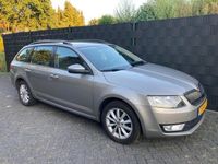 tweedehands Skoda Octavia Combi 1.2 TSI Greentech Ambition Businessline station hele mooie auto