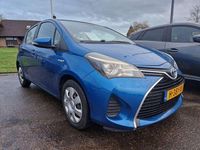 Occasion Toyota Yaris Hybrid 75 PK (55 kW) 2014 Blauw (metallic) Hatchback