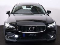 tweedehands Volvo V60 CC B5 AWD Ultimate - Panorama/schuifdak - IntelliSafe Assist & Surround - 360º Camera - Bowers & Wilkins audio - Verwarmde voorstoelen, stuur & achterbank - Parkeersensoren voor & achter - Elektr. bedienb. voorstoelen met geheugen - D