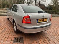 tweedehands Skoda Octavia 1.6Elegance CRUISE CONTROL NIEUWE APK KEURING