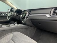 tweedehands Volvo V60 2.0 B3 Essential automaat park assist draadloos opladen dab+ nav bluetooth