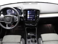 tweedehands Volvo XC40 T4 211pk Recharge Core Bright / Keyless / Stoelverwarming / PDC V+A / Navigatie / Bluetooth / 18" / Zittingverlenger / DAB / Draadloze Oplader /