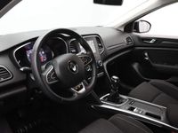 tweedehands Renault Mégane IV Estate TCe 140pk Limited ALL-IN PRIJS! Climate control | Navig | Trekhaak
