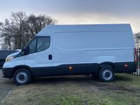 tweedehands Iveco Daily 35S14V 2.3 352L H2 Trekhaak / Camera / Navi / Airco / Cruise / Nieuwe Bus!