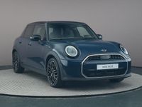 Occasion Mini Cooper Favoured 114 kW (156 PK) 2025 Blauw Hatchback