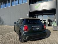 Occasion Mini Cooper Resolute Edition 136 PK (100 kW) 2023 Groen Hatchback