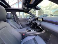 tweedehands Mercedes CLA200 Shooting Brake Luxury Line | Panorama-schuifdak