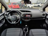 tweedehands Toyota Yaris 1.3 VVT-i Trend