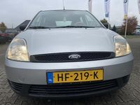 Occasion Ford Fiesta 69 PK (50 kW) 2004 Grijs (metallic) Hatchback