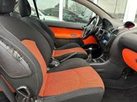 tweedehands Peugeot 206 CC 1.6-16V | APK tot 03-03-2025 ! | Navigatie | Lichtmetalen velgen