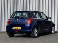 tweedehands Suzuki Swift 1.3 GLS NL Auto Airco Centrale vergrendeling op AB Elektrische ramen voor LM Velgen