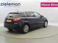 tweedehands Peugeot 308 1.2 PureTech Allure - Navi, CarPlay, PDC, DAB+