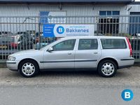 tweedehands Volvo V70 2.4 Comfort Line | Airco | Cruise | Trekhaak