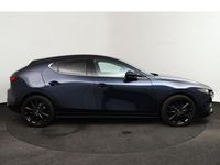 Occasion Mazda 3 Luxury 188 PK (138 kW) 2022 Deep crystal blue (blauw metallic) Hatchback