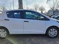 tweedehands Toyota Yaris 1.0 VVT-i Aspiration. Zeer netjes en goed onderhouden! Prijs rijklaar inclusief garantie!