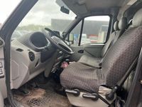 tweedehands Renault Master T33 2.5dCi L2H2 *MOTOR DEFECT*