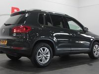 tweedehands VW Tiguan 1.4 TSI - Navi / BT / Stoelverw. / Trekh. uitkl.