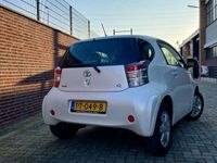 tweedehands Toyota iQ 1.0 VVTi Access Wit Parelmoer Nieuwe APK