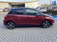 Occasion Toyota Yaris Hybrid Executive 2020 Rood Hatchback