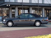 Occasion Mercedes E220 150 PK (110 kW) 1995 Zwart Cabriolet
