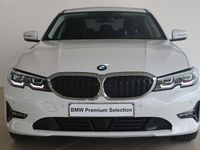 tweedehands BMW 330 3-SERIE Sedan i Executive / Business Edition / Audio Media Pack / Active Cruise Control / 17" / Elektrische achterklep / Parkeersensoren voor en achter / LED koplampen Plus / Head-Up Display - Spring Sa