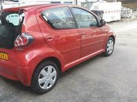 Occasion Toyota Aygo 68 PK (50 kW) 2010 Rood Hatchback