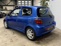 Occasion Toyota Yaris Sport 108 PK (79 kW) 2001 Blauw Hatchback