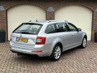 tweedehands Skoda Octavia Combi 1.2 TSI Style Bus. Clima Navi Xenon/LED Cruise PDC DAB