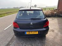 tweedehands Peugeot 307 1.6-16V Griffe Tik in de motor