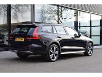 tweedehands Volvo V60 CC Cross Country B5 250pk AWD Ultimate | Bowers&Wilkins | Trekhaak | FULL OPTIONS