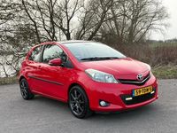 Occasion Toyota Yaris 99 PK (72 kW) 2012 Rood (metallic) Hatchback