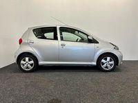 Occasion Toyota Aygo 68 PK (50 kW) 2006 Grijs Hatchback