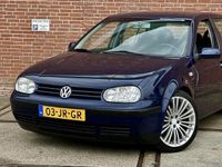 Occasion VW Golf IV 105 PK (77 kW) 2002 Blauw, metallic lak Hatchback