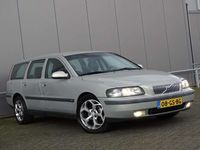 tweedehands Volvo V70 2.4 Comfort Line automaat LEER airco org NL