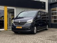 tweedehands Renault Trafic 2.0 dCi 145 T29 L2H1 Luxe . NL-Auto, Trekhaak, Super vol!, Achteruitrijcamera, Navigatie, Climate Control, Imperiaal, Schuifdeur links & rechts, Stoelverwarming, Parkeersensoren, Cruise Control, Side bars, Lichtmetaal, LEDER