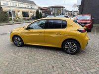 Occasion Peugeot 208 Allure 101 PK (74 kW) 2021 Geel Hatchback
