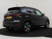 tweedehands VW T-Cross - 1.0 TSI R-Line | Achteruitrijcamera | Keyless | Stoelverwarming | Navigatie | LED verlichting | Digital cockpit Pro | Draadloze telefoonlader |