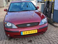 Occasion Ford Mondeo Trend 125 PK (91 kW) 2001 Rood Hatchback