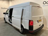 tweedehands VW Transporter 2.0 TDI L2H2 150 PK Hydraliek Servicebus / Inrichting / Schuifdeur L + R / Euro 6 / Airco / PDC