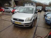 Occasion Ford Fusion 80 PK (58 kW) 2006 Grijs Hatchback