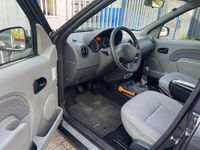 tweedehands Dacia Logan MCV 1.6-16V Lauréate 7p.