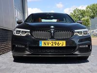 tweedehands BMW 540 5-SERIExDrive 370 pk High Executive M-Pakket M-Performance / NL-auto/ Dealer.ond/ HUD/ Keyless/ Camera/ Harman-Kardon/ Sportstoelen/ Leder/ Xenon-LED/ Schuifdak/ 20 inch lmv