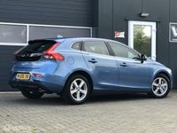 tweedehands Volvo V40 2.0 D4 191PK Momentum POWER BLUE MET. zeer netjes