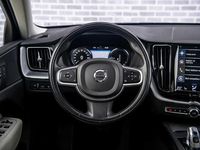 tweedehands Volvo XC60 2.0 T8 Twin Engine AWD Momentum | Business Pack Connect Plus | Trekhaak | Leder | Stoel en Stuurverwarming | Donker Glas |