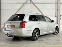 Occasion Toyota Avensis Luna 163 PK (119 kW) 2005 Grijs Stationwagen