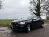 Occasion Volvo V40 190 PK (139 kW) 2018 Zwart Sedan