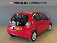 Occasion Toyota Aygo 68 PK (50 kW) 2010 Rood Hatchback