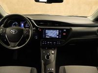 tweedehands Toyota Auris 1.8 Hybrid Energy Plus AFNEEMBARE TREKHAAK - EXTRA WINTERBANDEN SET - NAVIGATIE - CRUISE CONTROL - ACHTERUITRIJCAMERA