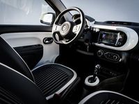 Occasion Renault Twingo Intens 60 kW (82 PK) 2023 Grijs (metallic) Hatchback